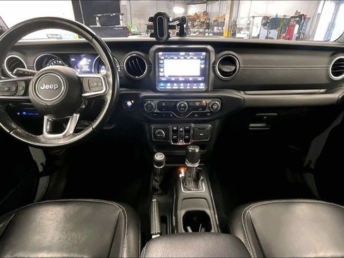 Used 2022 Jeep Wrangler Unlimited Sahara AWD/4WD image 14