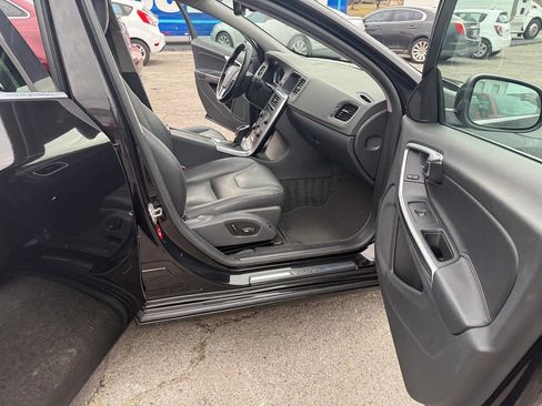 Used 2015 Volvo V60 T5 Premier image 36