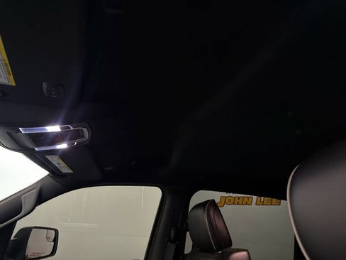Used 2019 RAM 1500 Laramie AWD/4WD image 15