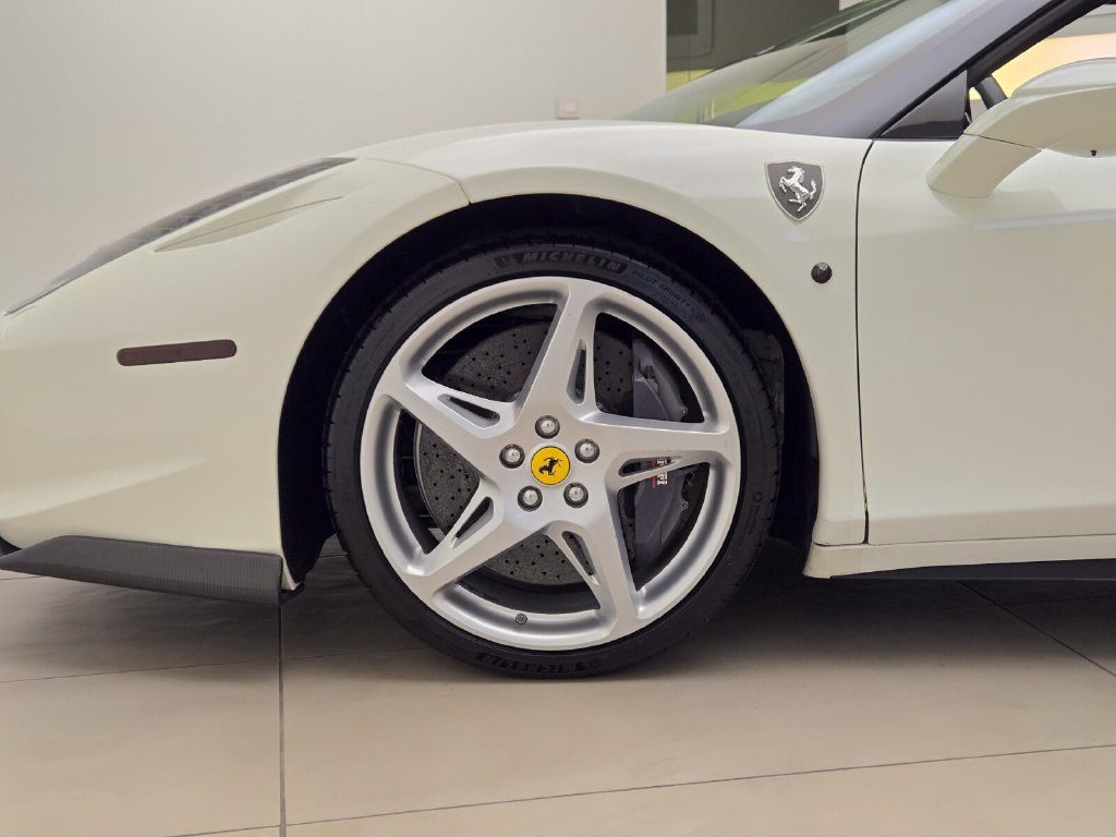 Used 2013 Ferrari 458 Spider RWD image 15