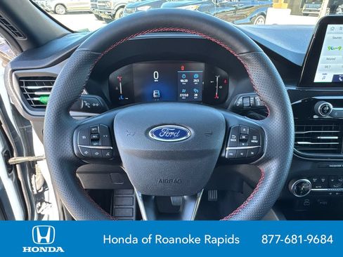 Used 2025 Ford Escape ST-Line FWD image 23