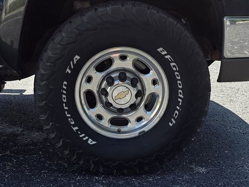 Used 2004 Chevrolet Silverado 2500 LS w/ Skid Plate Package image 36