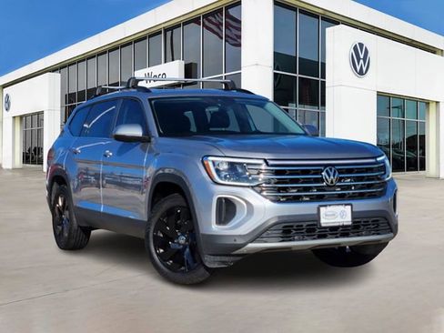 New 2024 Volkswagen Atlas SE image 1