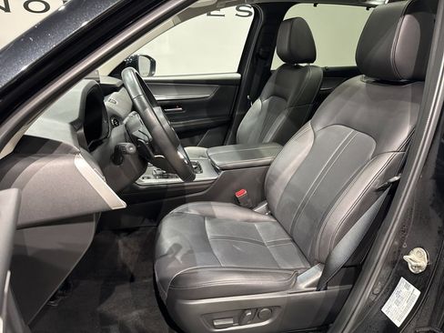 Used 2025 MAZDA CX-70 Plug-In Hybrid w/ Premium Pkg image 11