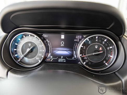 Used 2022 Maserati Levante F Tributo image 25
