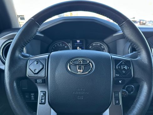 Certified 2022 Toyota Tacoma TRD Off-Road w/ Technology Package image 22