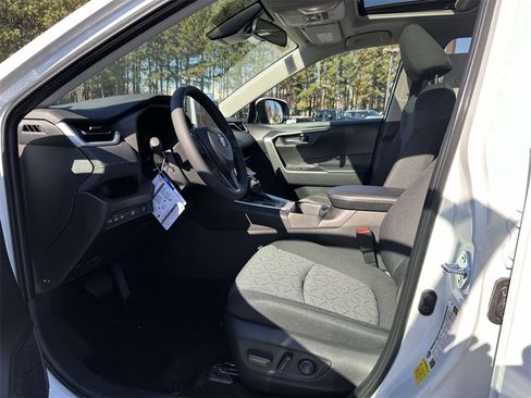 New 2025 Toyota RAV4 XLE w/ Convenience Package image 15