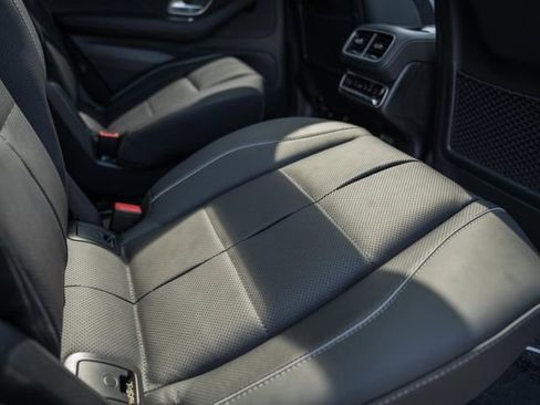 New 2026 Mercedes-Benz GLS 450 4MATIC image 36