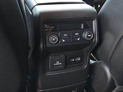 Used 2022 GMC Acadia AT4 w/ Technology Package AWD/4WD image 33