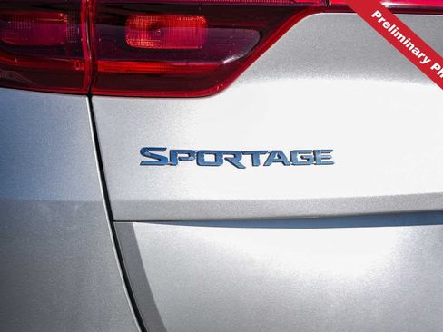 Used 2021 Kia Sportage EX w/ EX Technology Package FWD image 10