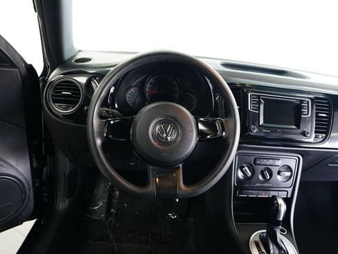Used 2017 Volkswagen Beetle 1.8T FWD image 17