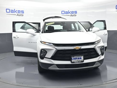 Used 2025 Chevrolet Blazer LT AWD/4WD image 56