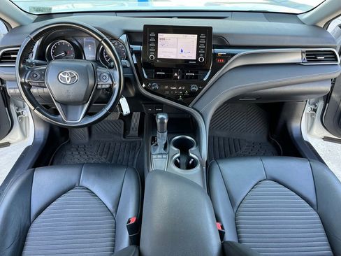 Used 2022 Toyota Camry SE FWD image 10