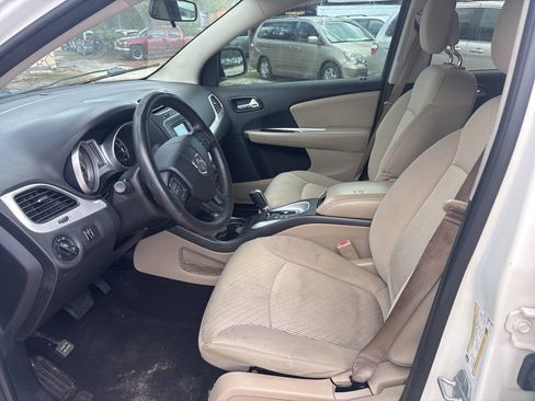 Used 2012 Dodge Journey American Value Package FWD image 9