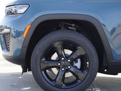 New 2026 Jeep Grand Cherokee Limited image 5