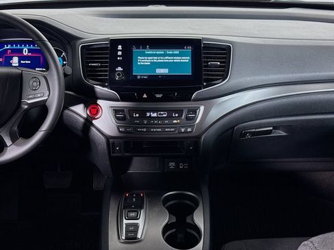 Used 2022 Honda Pilot Sport image 14