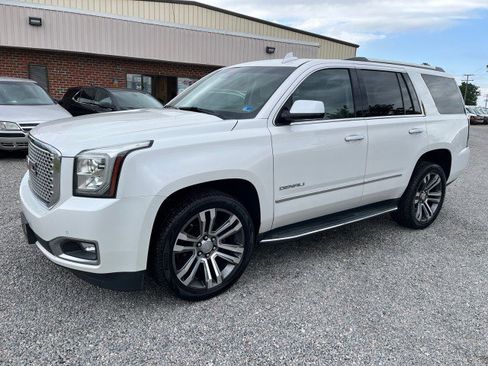 Used 2017 GMC Yukon Denali w/ Open Road Package AWD/4WD image 2