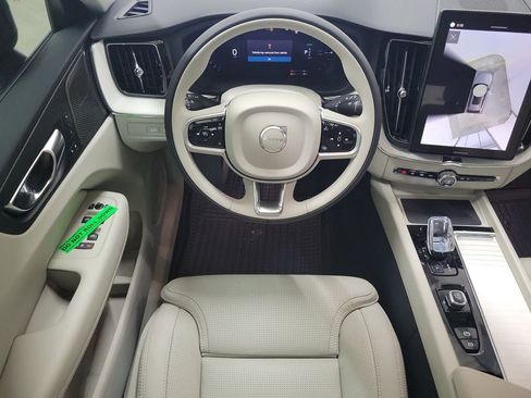 New 2026 Volvo XC60 T8 Ultra w/ Protection Package Premier AWD/4WD image 17