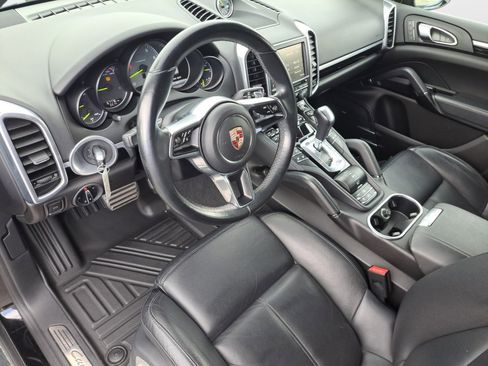 Used 2015 Porsche Cayenne S w/ Premium Package AWD/4WD image 10