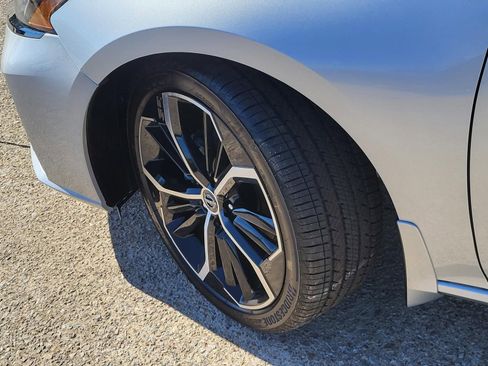 New 2025 Nissan Altima 2.5 SR image 10