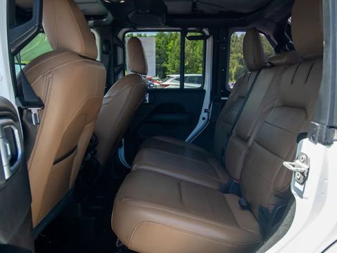 Used 2021 Jeep Wrangler Unlimited Sahara w/ Cold Weather Group AWD/4WD image 9