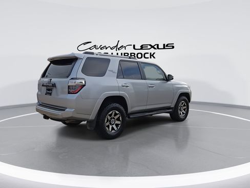 Used 2017 Toyota 4Runner TRD Off-Road Premium AWD/4WD image 9