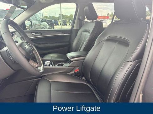 Used 2023 Jeep Grand Cherokee Limited w/ Black Appearance Package RWD image 14