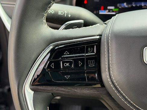 Used 2023 Jeep Grand Cherokee Overland w/ Luxury Tech Group IV image 23