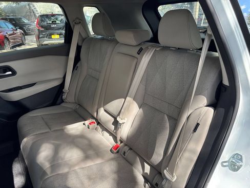 Used 2025 Nissan Rogue SV AWD/4WD image 38