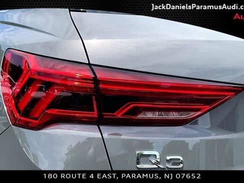 Used 2025 Audi Q3 2.0T Premium w/ Convenience Package AWD/4WD image 22