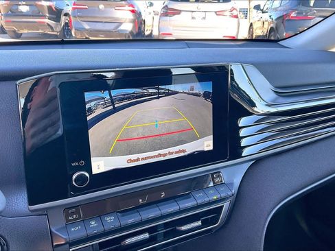 Used 2025 Toyota Camry LE image 26