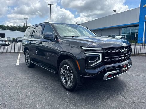 Used 2025 Chevrolet Tahoe Z71 AWD/4WD image 4