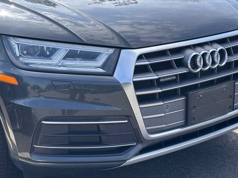 Used 2019 Audi Q5 2.0T Premium Plus w/ Premium Plus Package AWD/4WD image 2