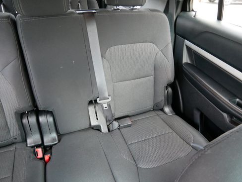 Used 2016 Ford Explorer XLT w/ Equipment Group 201A AWD/4WD image 15