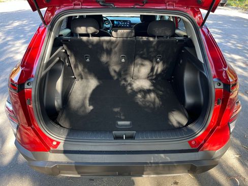 Used 2025 Hyundai Kona SEL image 31