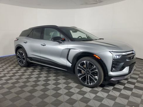 New 2026 Chevrolet Blazer EV SS w/ Performance Package AWD/4WD image 2