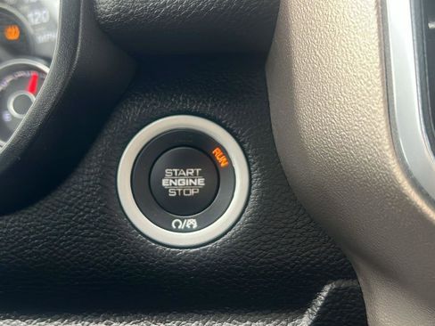 Used 2019 RAM 1500 Laramie image 12