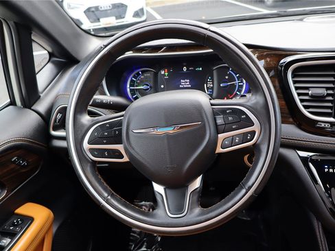 Used 2021 Chrysler Pacifica Pinnacle image 16