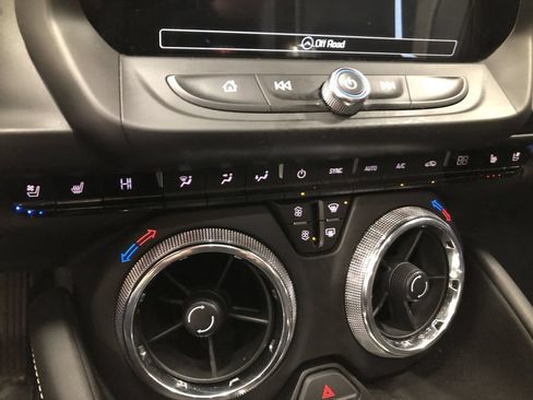 Used 2016 Chevrolet Camaro SS RWD image 19