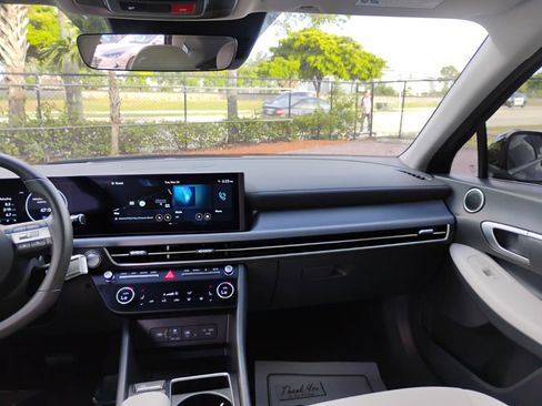 Used 2024 Hyundai Sonata SEL w/ Convenience Package FWD image 46