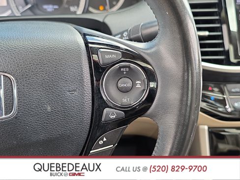 Used 2017 Honda Accord Touring image 14