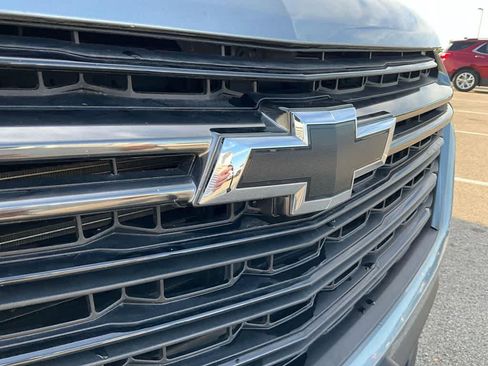 Used 2023 Chevrolet Traverse LT w/ Midnight/Sport Edition AWD/4WD image 18