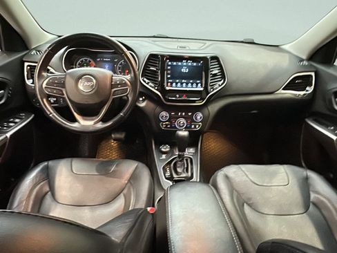 Used 2019 Jeep Cherokee Limited image 17