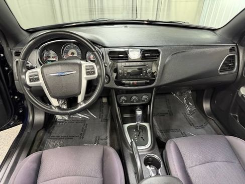 Used 2012 Chrysler 200 Touring FWD image 16