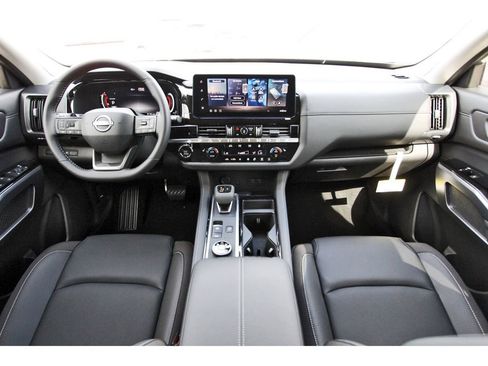 New 2026 Nissan Pathfinder SL w/ SL Premium Package image 7