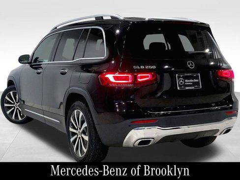 Certified 2022 Mercedes-Benz GLB 250 4MATIC image 12