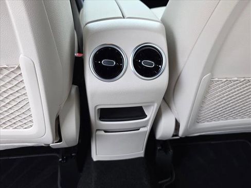 Certified 2025 Mercedes-Benz GLA 250 image 17