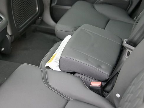 New 2026 Volvo XC90 B6 Plus w/ Protection Package Premier image 24