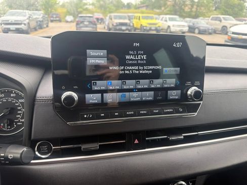Used 2023 Mitsubishi Outlander SE AWD/4WD image 15