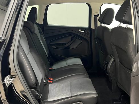 Used 2017 Ford Escape SE w/ Equipment Group 201A AWD/4WD image 31